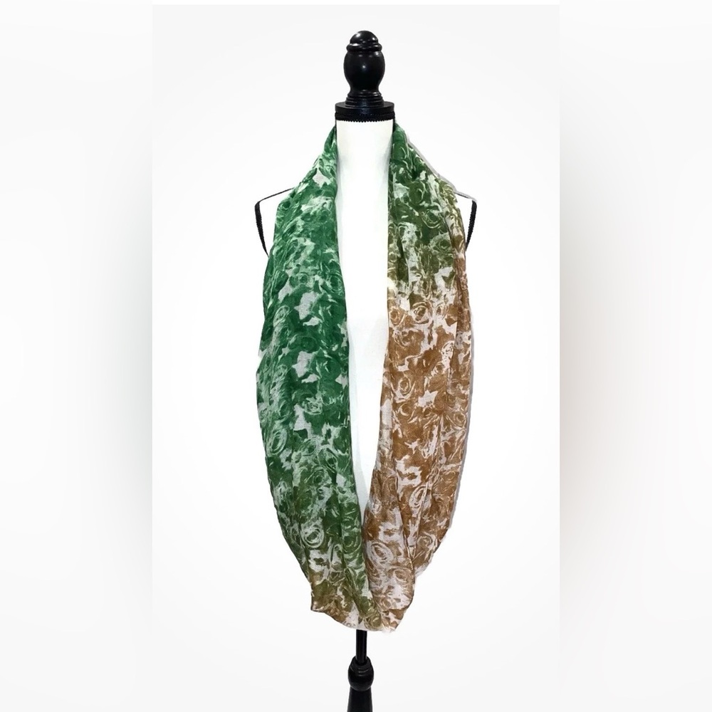 Rikka Women’s Green and Brown Two-Tone Floral Versatile Infinity Scarf. NWT!